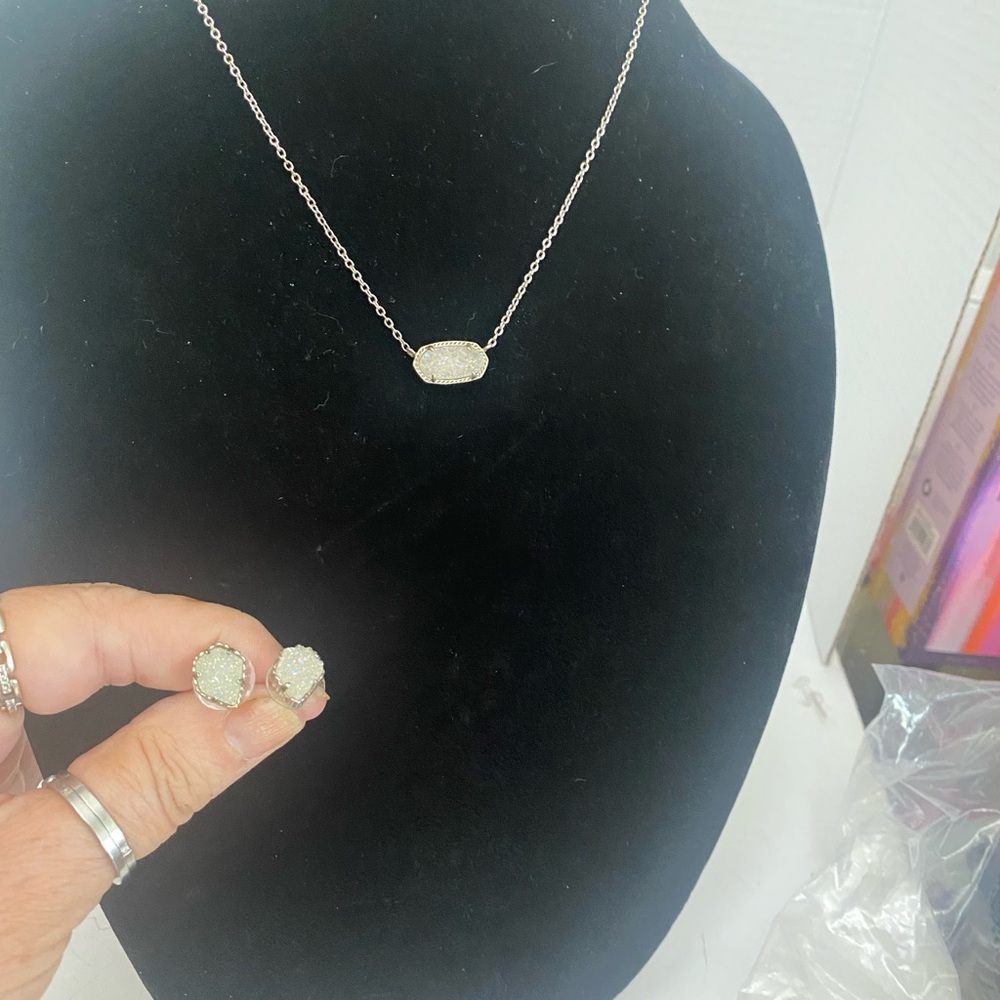💍💎 SALE Kendra Scott Iridescent Drusy Silver Necklace and Earring Set